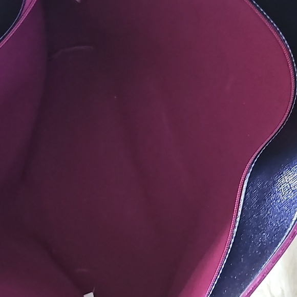 Bath & Body Works Shiny Navy Tote Bag with Gold Sparkle Pouch - Picture 11 of 12